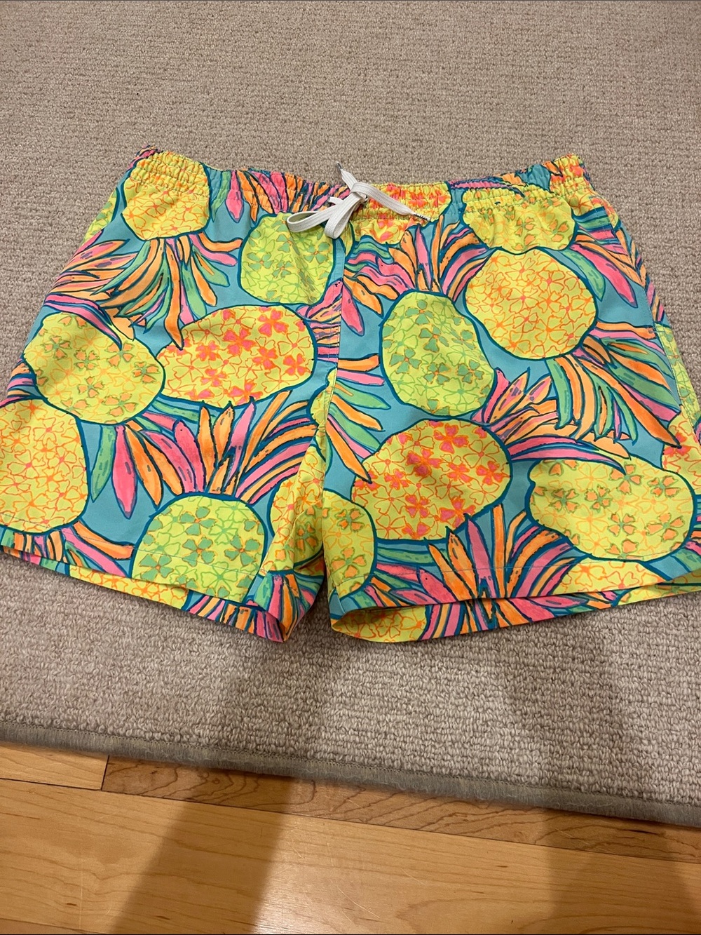 Men’s Chubbies Tropical Pineapple Print Swim Shorts - Bright Multi
Size: L